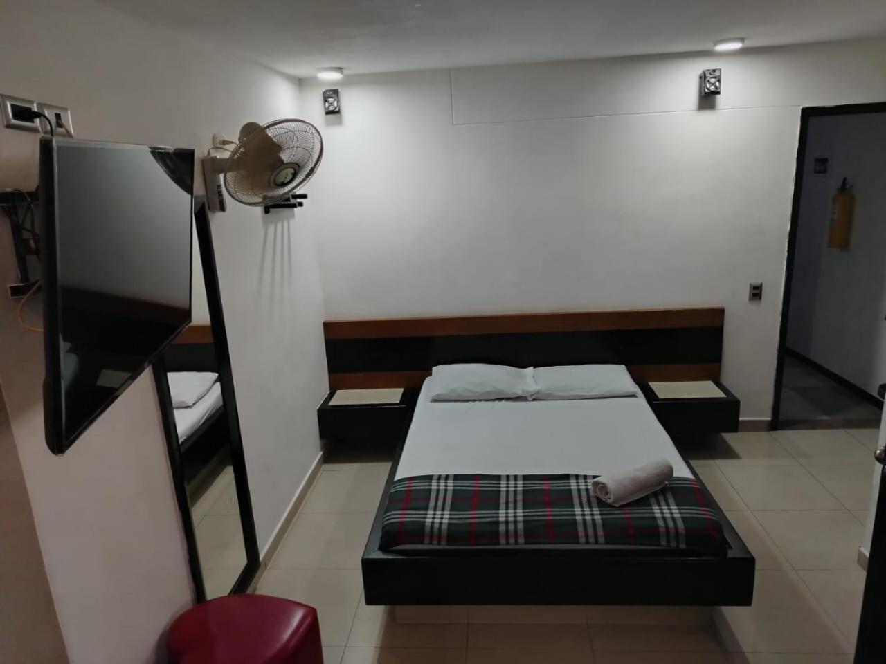 Hotel Country Медельин Экстерьер фото