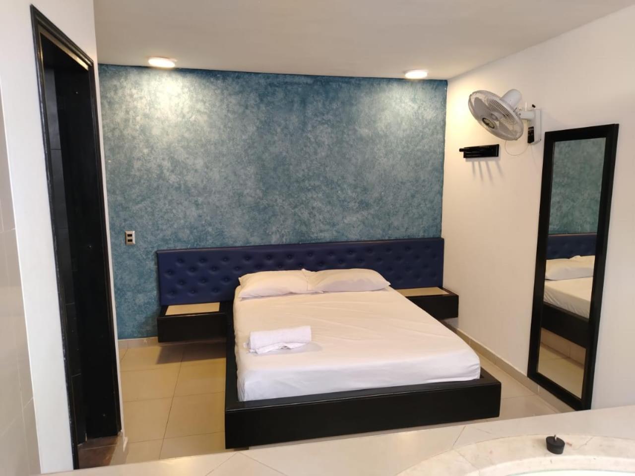 Hotel Country Медельин Экстерьер фото